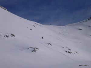 Discesa dal Passo del Lago