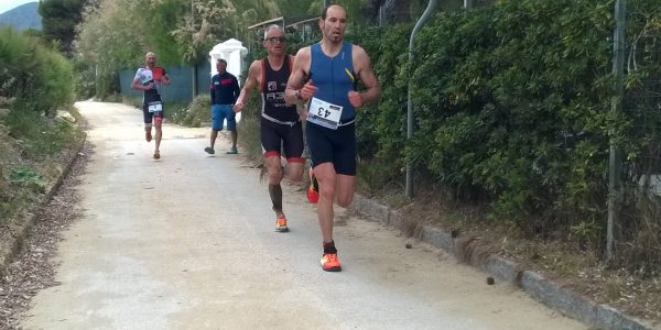 Triathlon Cross sprint Capoliveri: battaglia di corsa