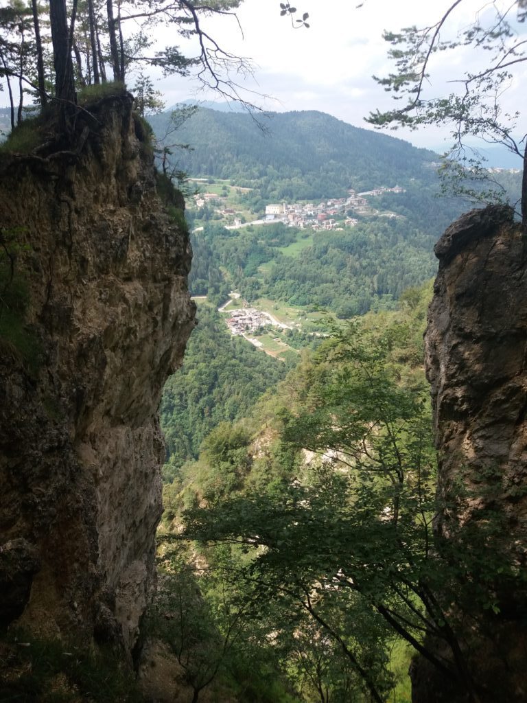 Vista di Centa dal sentiero dell'Ancino