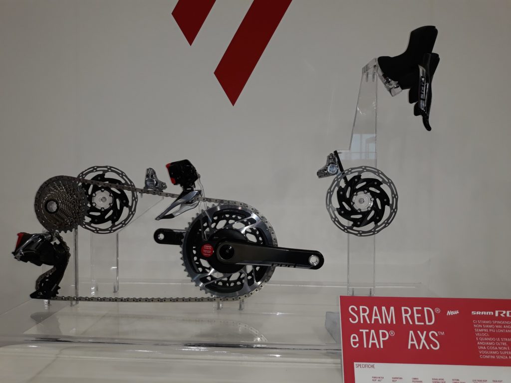 Lo SRAM Red prende il marcio AXS come l'nanaloga versione fuoristrada.