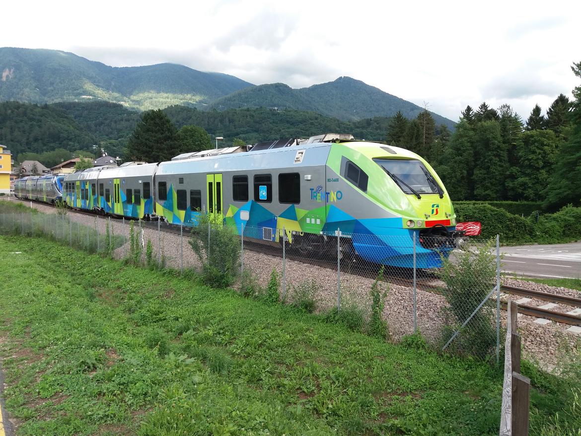 Minuetto Trentino Trasporti livrea trasporto provincia Trento
